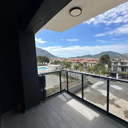 Azra 3 Kişilik Havuzlu Lüx Apartamento Fethiye